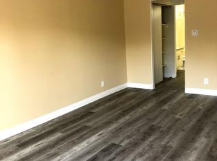 8801 Owensmouth Ave APT 3, Canoga Park, CA 91304