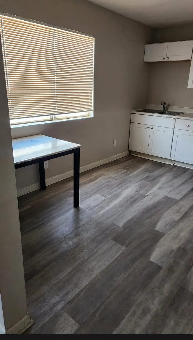 1441 South 14th Ave - 1 — Photo 3