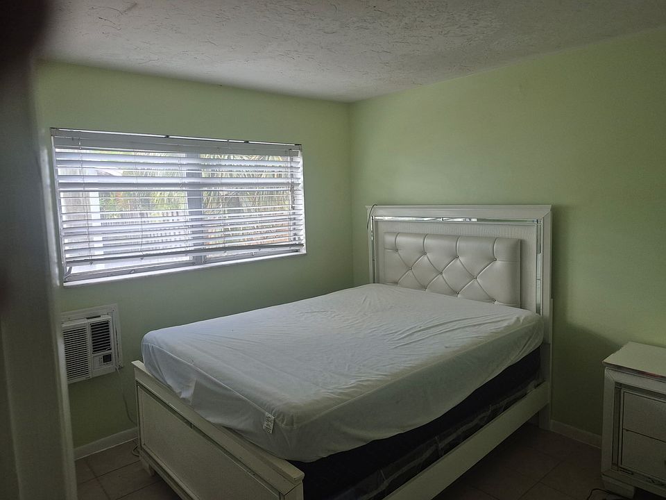 1st image of 202 Ocean Breeze St APT 7