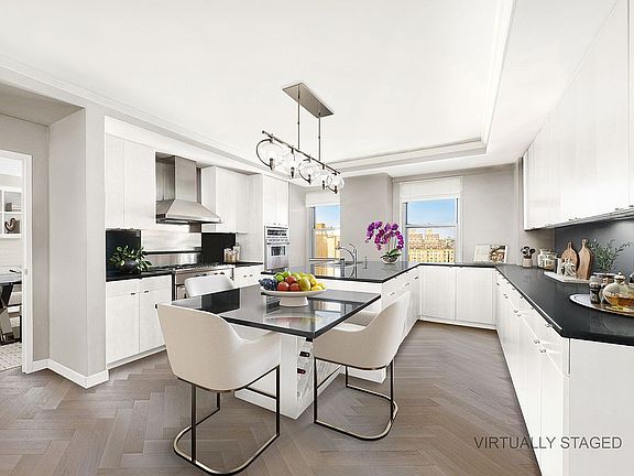 4th image of 150 E 69th St APT 19N