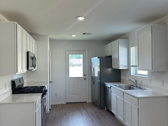 2nd image of 9007 Estes Lakes Dr