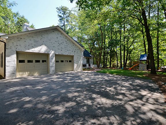 3rd image of 2700 Greenwich Rd