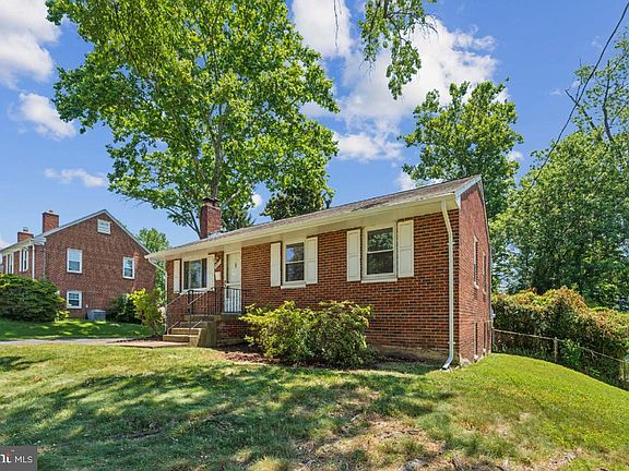 2nd image of 4911 Bristow Dr
