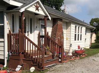1005 W Saint Louis St, West Frankfort, IL 62896