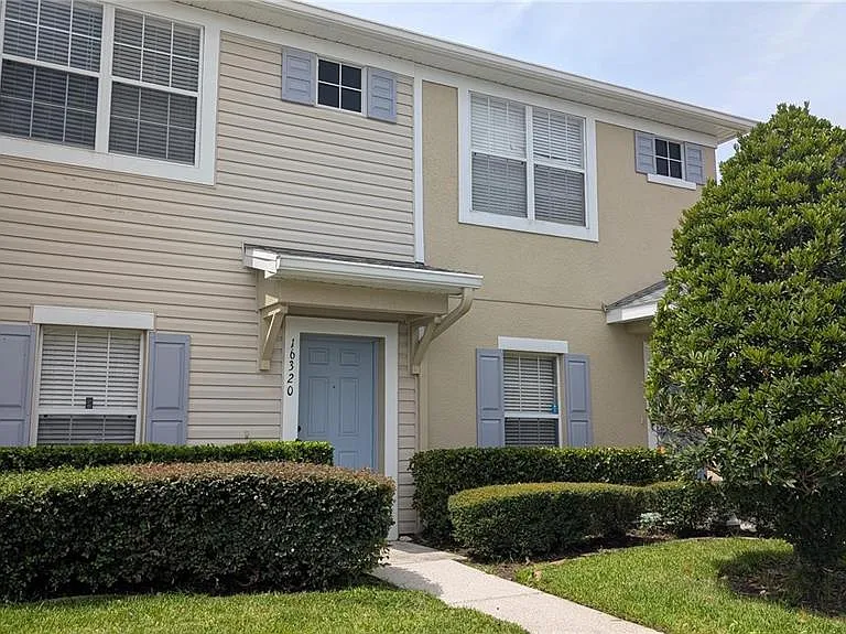 16320 Swan View Cir — Photo 1