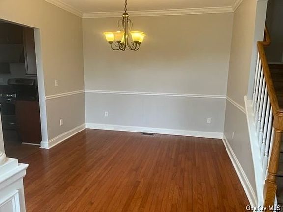 5th image of 13 Arden Ct