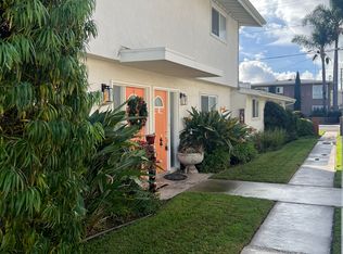 276 16th Pl APT B, Costa Mesa, CA 92627