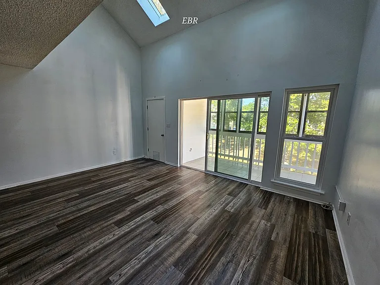 4434 Little River Dr #208 — Photo 4