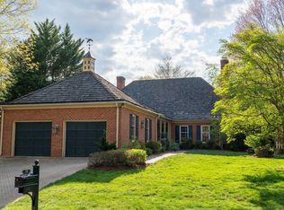 28 Ednam Village St, Charlottesville, VA 22903