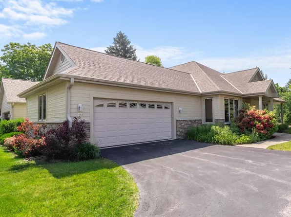 7062 South Fieldstone COURT, Franklin, WI 53132