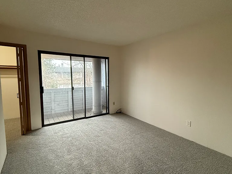 14376 SW Farmington Rd — Photo 10