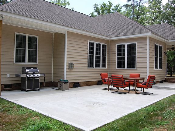 Rear Patio
						:
						Large rear concrete pation. Great for entertaining!