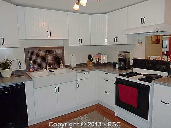 5th image of 2629 Lark Dr