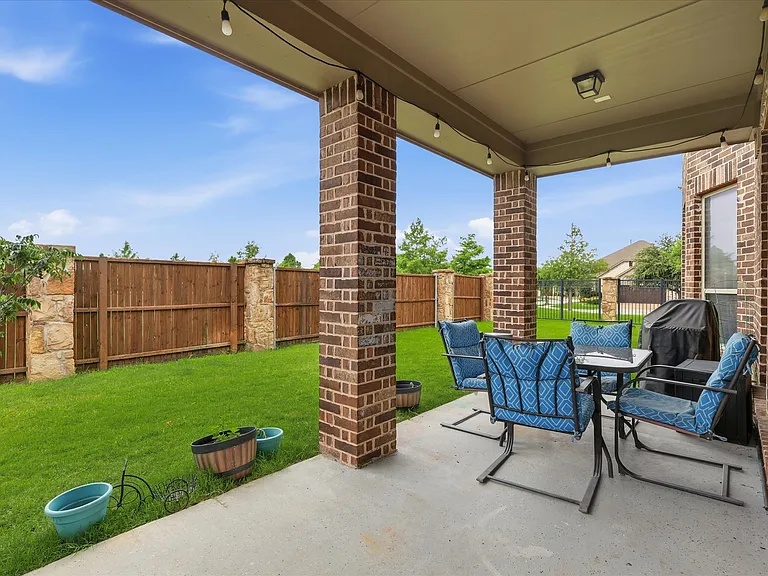 5000 Cyndur Dr — Photo 32