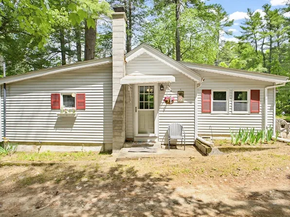 104 Piney Ln, Ludlow, MA 01056