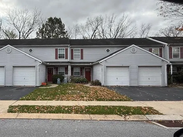 643 E Front St, Lititz, PA 17543