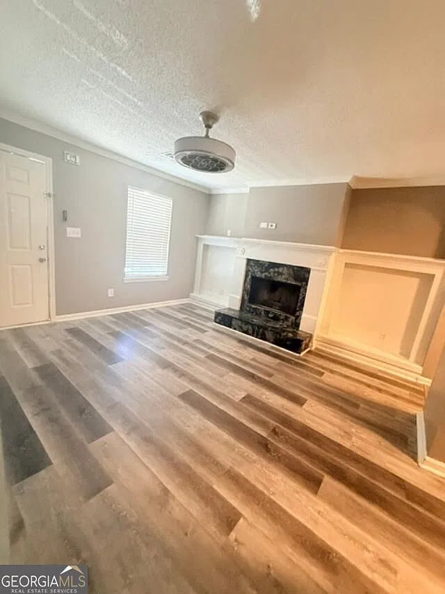 3 bed, 2.0 bath, 1226 sqft, $2,500 — Photo 3