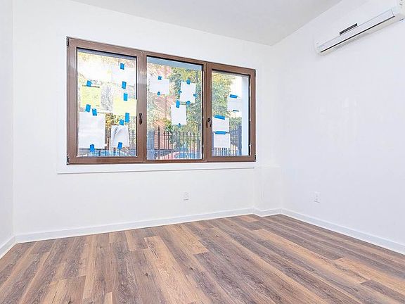 2nd image of 28A Lawton St #11