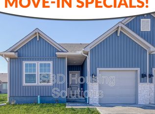 27402 E Oak View Dr, Lake Lotawana, MO 64086