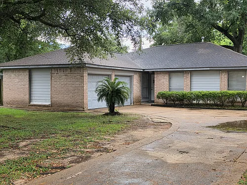 10003 Leamington Dr Photo 1