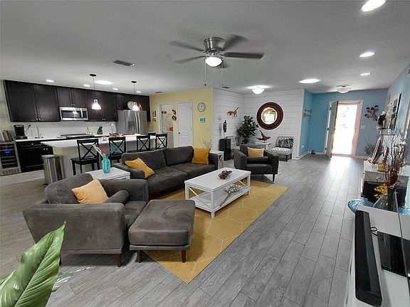 3rd image of 95236 Siena Ct