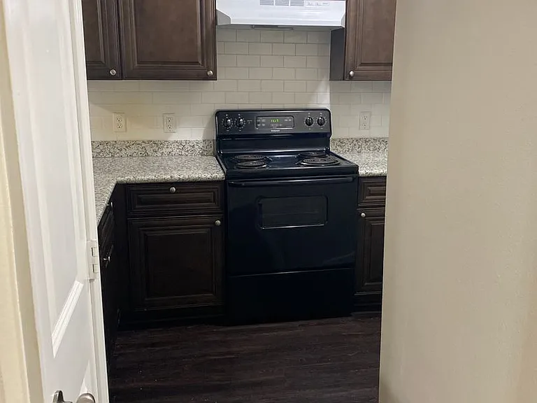 1336 Jade Ave — Photo 6