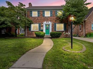 335 Elmwood St, Dearborn, MI 48124
