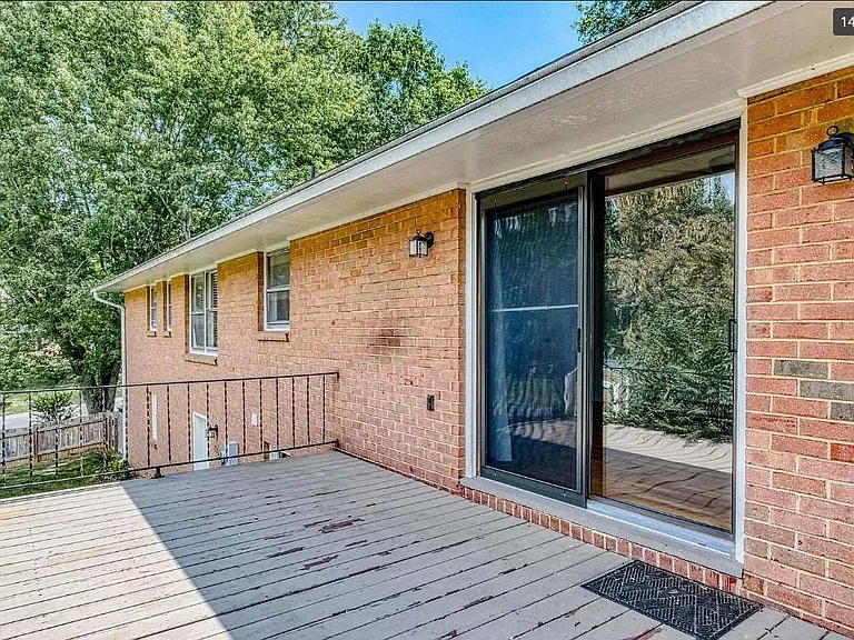900 Broce Dr — Photo 24