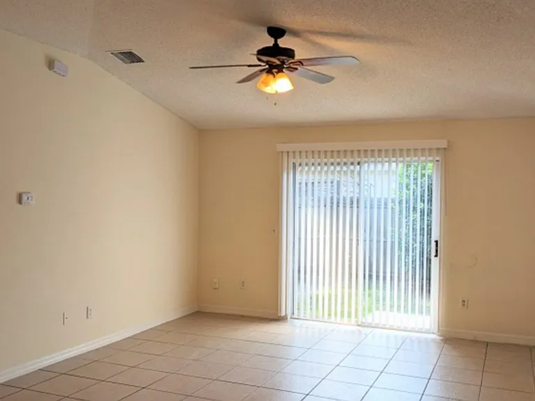 33 Bunker View Dr #B — Photo 3