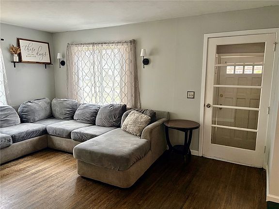 5th image of 62 Benwell Rd