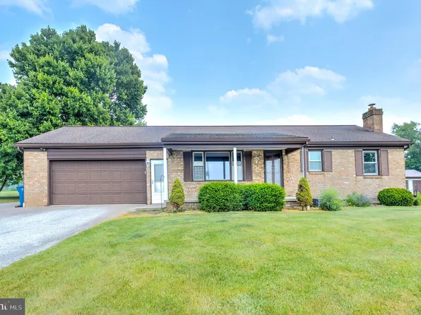 2409 Stoverstown Rd, Spring Grove, PA 17362