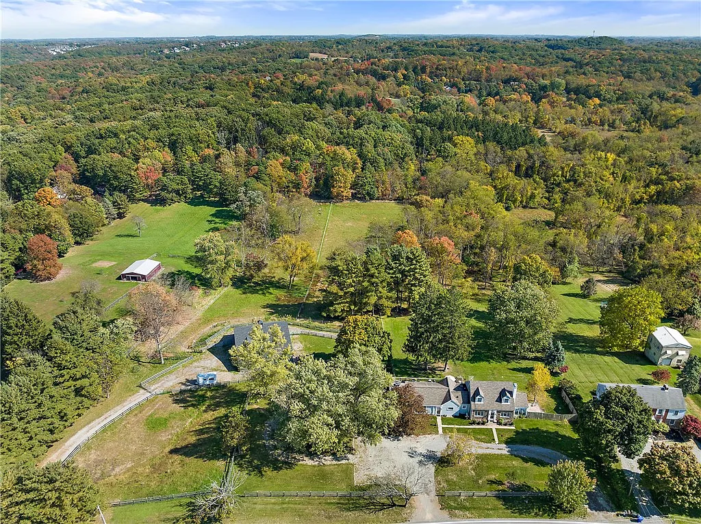 2208 Henry Rd photo 1