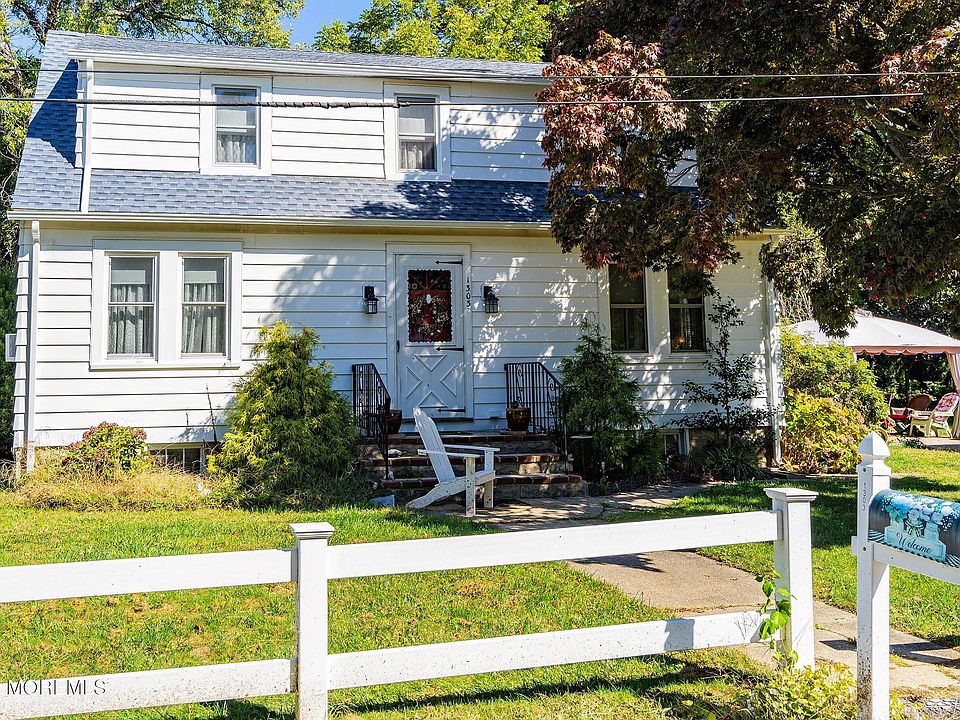 1st image of 1303 Burns Avenue