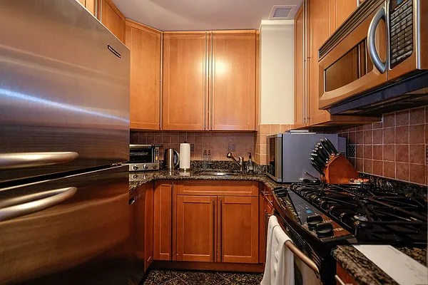 Rented by Citi Habitats | media 21