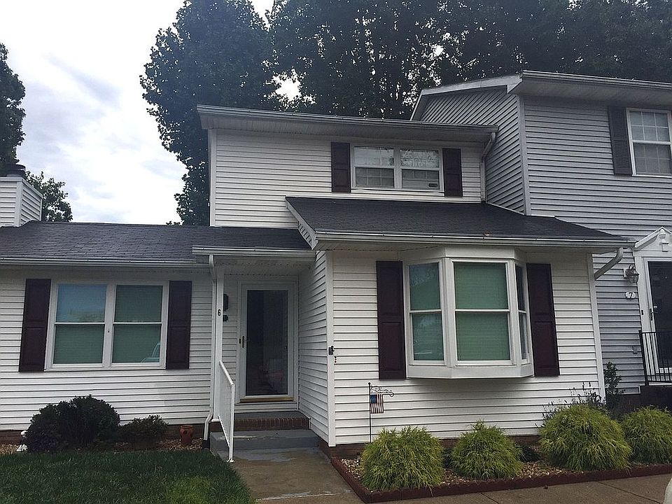 6 Carriage Way Front