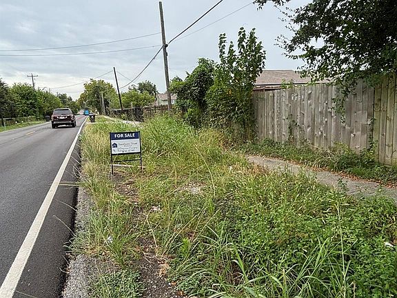 4th image of 3726 Parker Rd