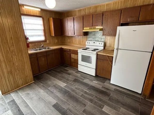 1090 N Guignard Dr, Sumter, SC 29150