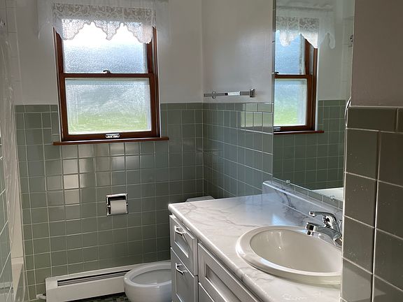 5th image of 8938 Hook St #2