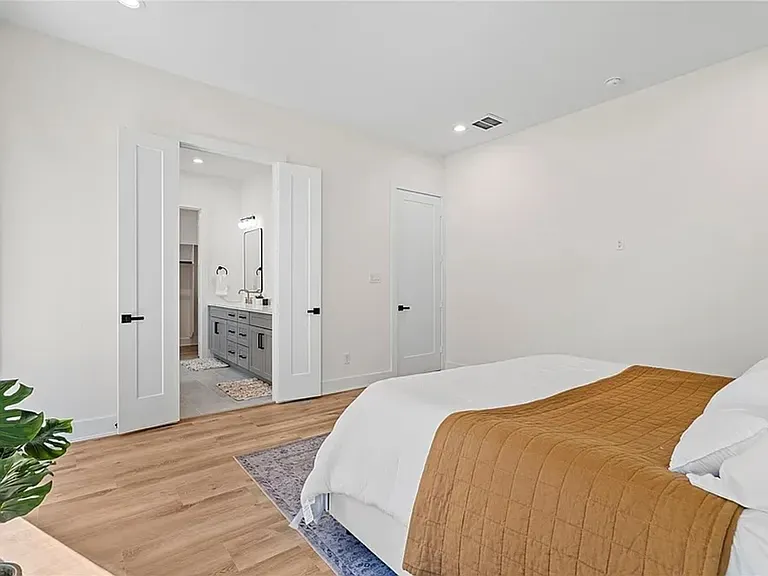 6532 Weston St #A — Photo 12
