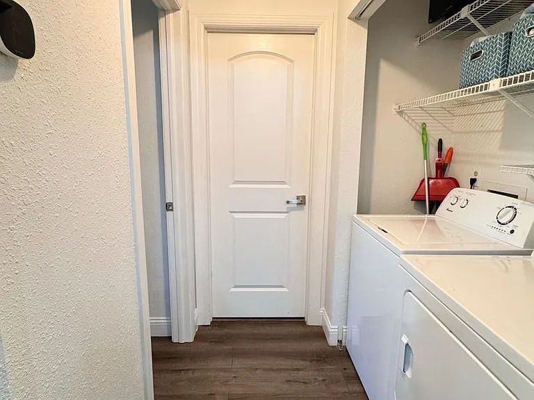 654 Capistrano Ct — Photo 19