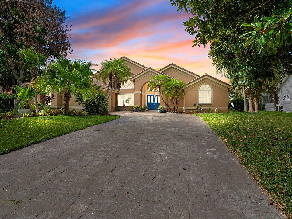 1st image of 1306 SW Cottonwood Cove