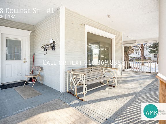 4th image of 38 College St #1