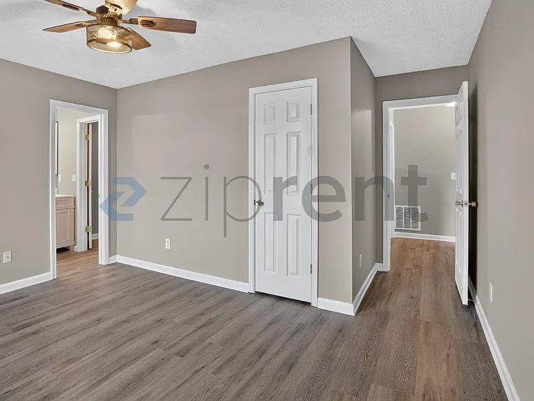 4972 Lake Park Cir — Photo 31