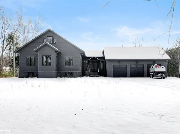13281 Atwell Rd, Emmett, MI 48022