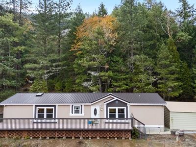 2358 Upper Cow Creek Rd, Azalea, OR, 97410