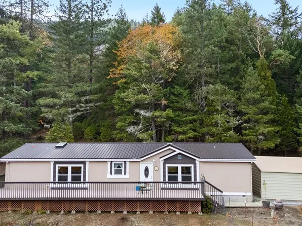 2358 Upper Cow Creek Rd, Azalea, OR 97410