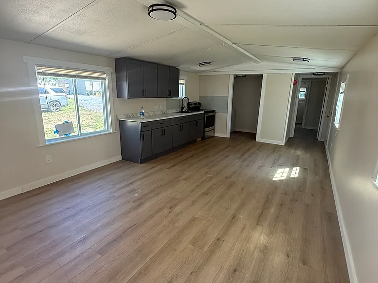 23 S Charles Dr — Photo 2