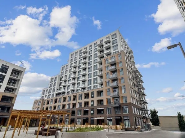 8 Beverley Glen Blvd #C904, Vaughan, ON L4J 0G8