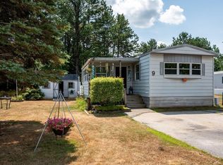 9 Country Ln, Rochester, NH 03867
