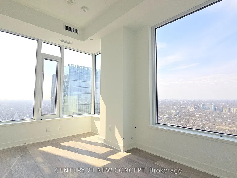 11 Yorkville Ave #5602 — Photo 21